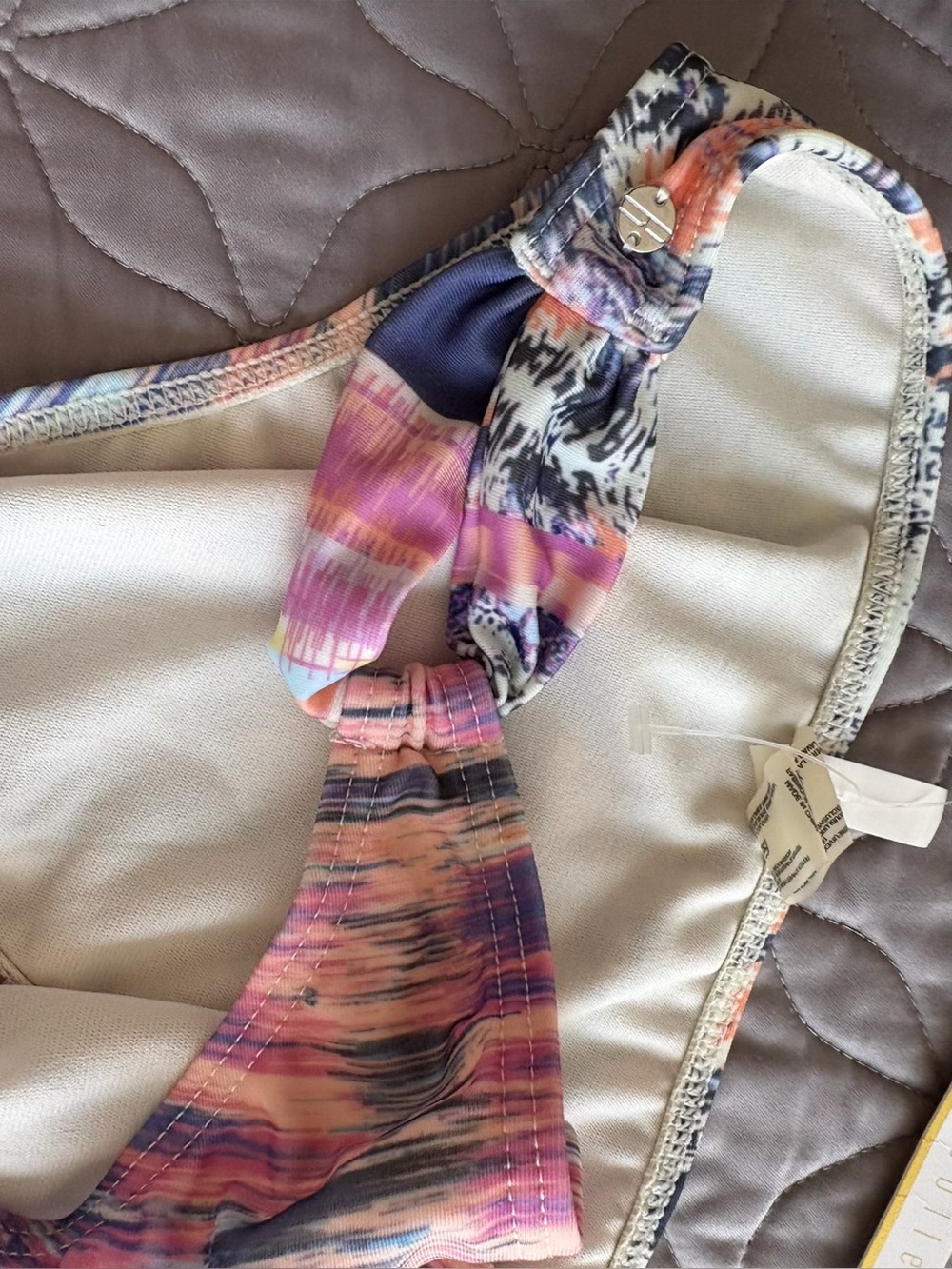 NWT - R Collections by Raisins- Colorful bikini - Size M - Picture 6 of 6